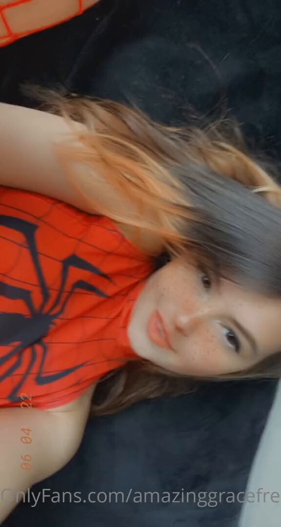 Spider-Man Babe Gives Blowjob to Massive Cock! Fishnet Stockings, Perky Butt, Frenzied Licking and Gulping Cum