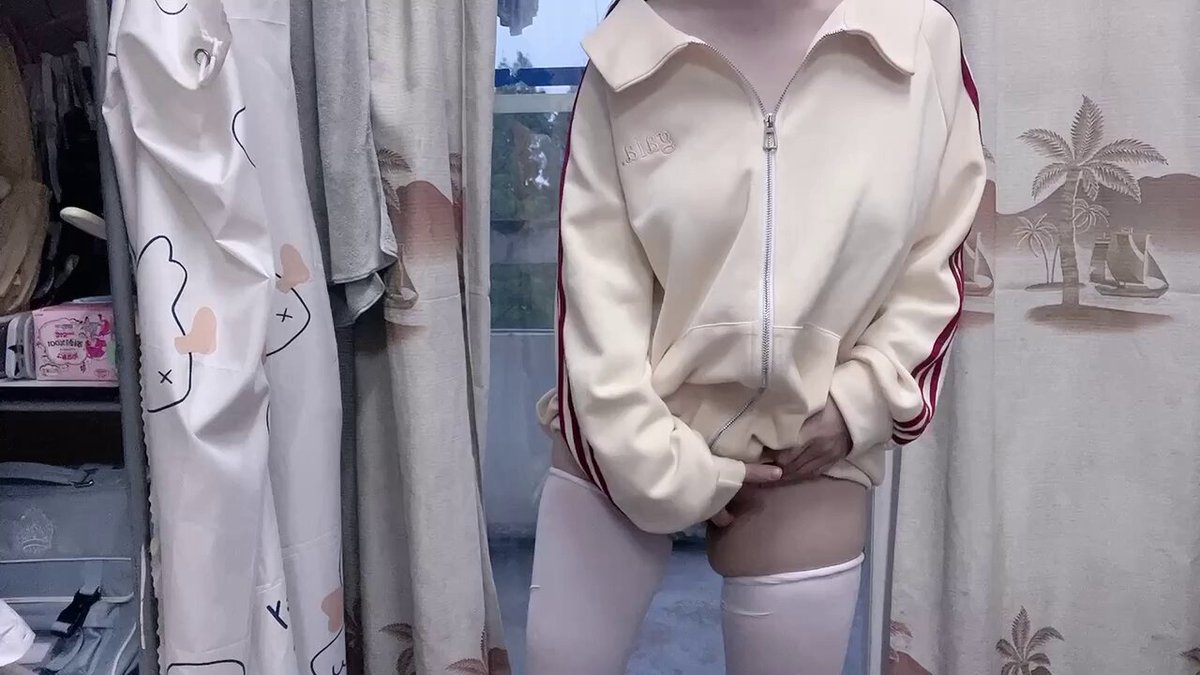 明確な性的描写のため内容は削除されました