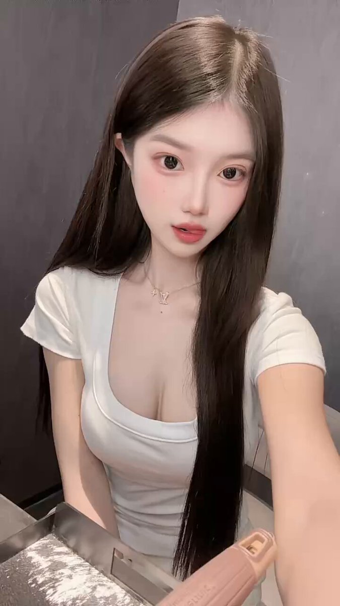 #河北 小姐姐被窝已经预热好了，现在差一个会抱人的你，和一句让我心脏漏拍的晚安，要来认领吗？( •̀ ω •́ )✧ 