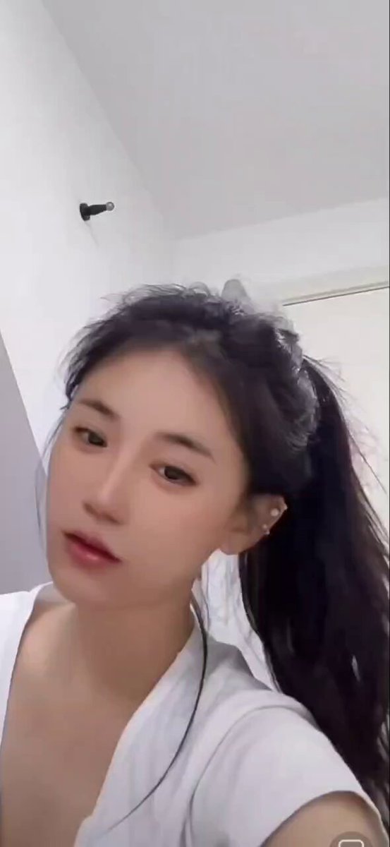 年纪轻轻奶头就已经黑了