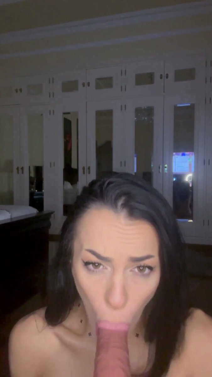 मुझे झुकाओ और इसे अंदर डाल दो 🍑💦 👇 इसे BongaCams पर लाइव देखें! 🔞 #nsfw #live #orgasm #nswtwt #solo #pussy #tits #amateur #girlfriend 