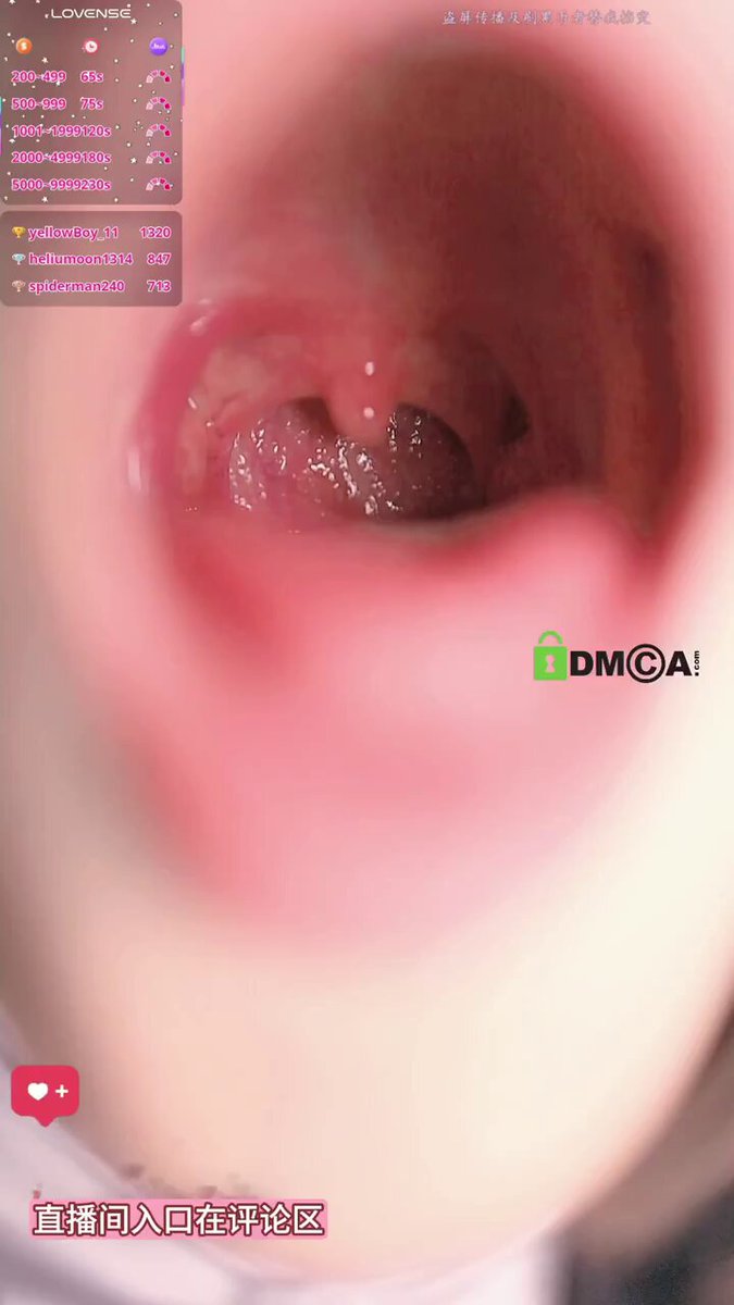 ライブのエロ娘が大きく口を開けて喉を露出！湿った口内のディープスロート誘惑があなたの挿入を待つ