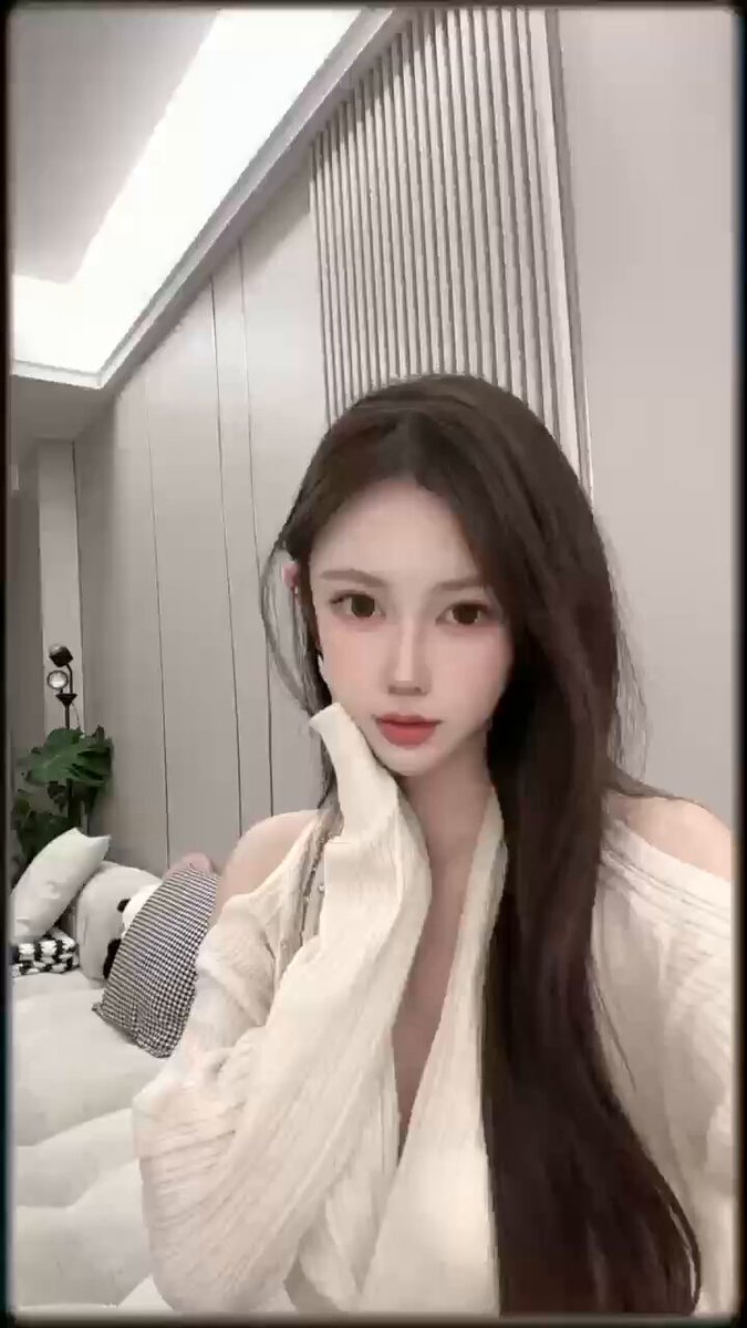 #Xangai# Jing&#39;an Hard 5 Cute • Nascida em 2002 • Kyoto 175 • Tamanho E • Traços delicados, pura e doce, elegante e chique, pele clara...