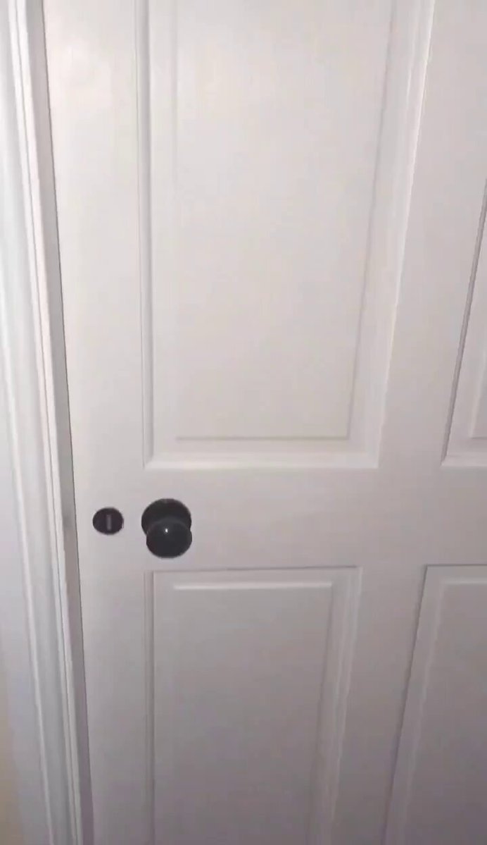 金发辣妹翘臀骑乘黑人大屌狂野后入！