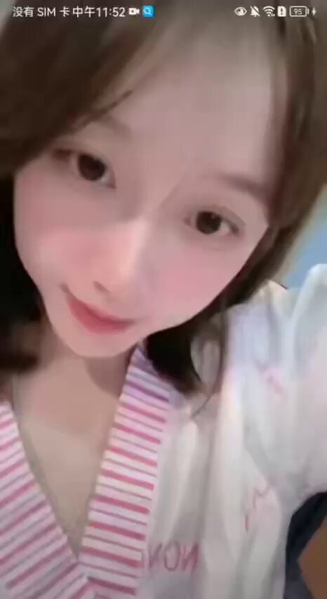 姐姐今天给大家看豆豆，吸引点直播人气 