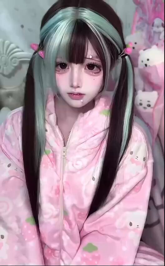 #杭州  杭州地雷系乳/阴钉抖m小虫酱
哥哥你好呀~这里是06年生身高160/体重80斤的小虫酱！#地雷系少女 #二次元 有 #分舌 乳钉/阴钉哦~

咨询👇
🐧：...