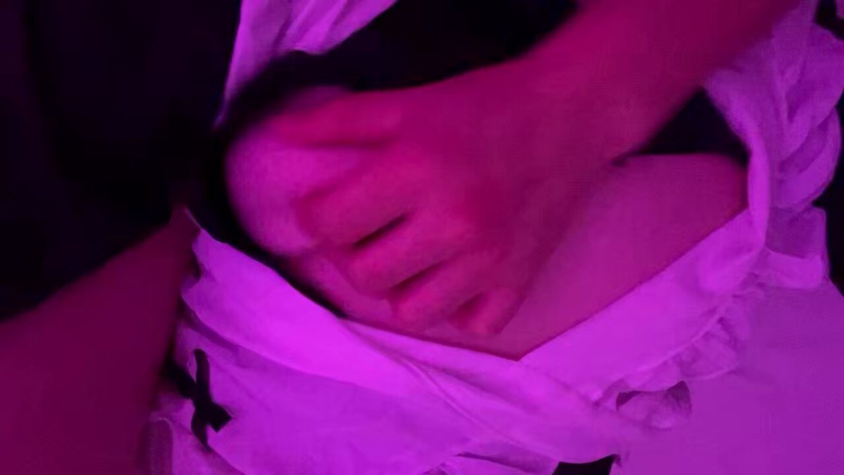 #小狗日记 #女仆装 
Wataa


  
 