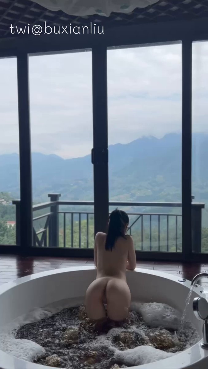 和留学生温泉酒店度假
内裤扒下来一半直接开干
给她爽的不行
整个房间都是回音…
【更多 