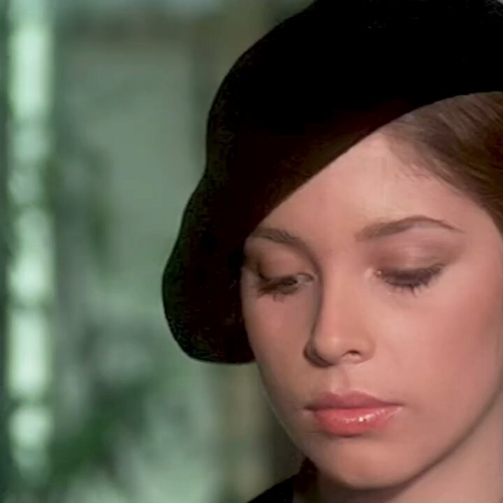 1977年クラシックヌード集：Vessaのバスルームでの胸揉み、Casanovaの乳舐め、Bettyのビーチでの乳首露出！