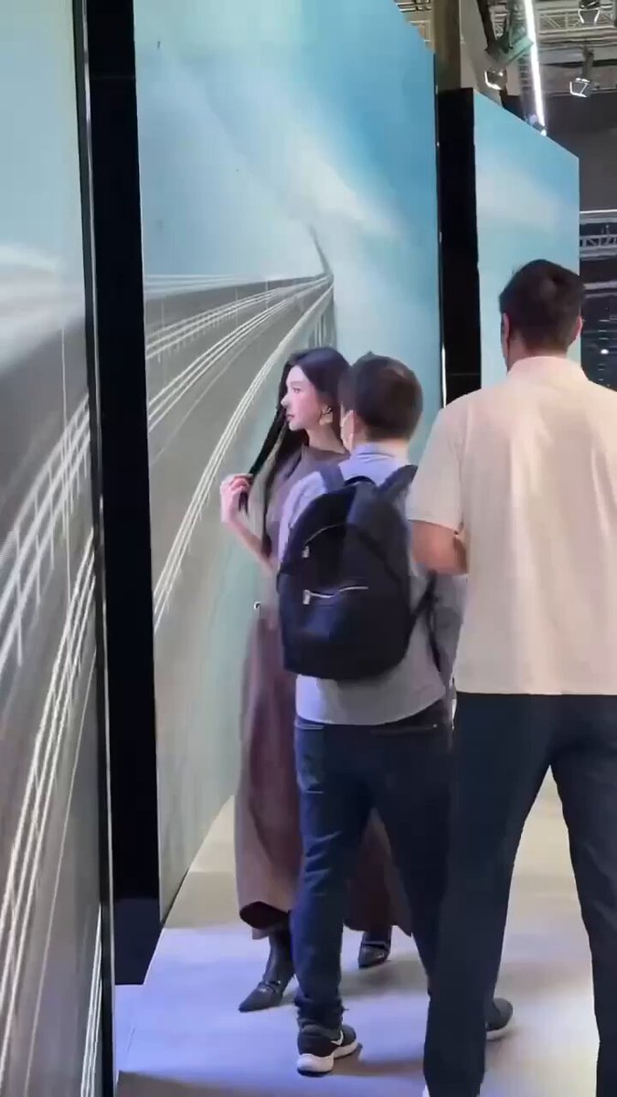 深圳 西西🦜
短期兼职网红御姐款职业:网拍模特00年 175EA4腰 马甲线 筷子腿蜜桃臀 常年健身无赘肉

🐧：3036583332
 ✈️:   
 看照门槛🚪 100 （永...