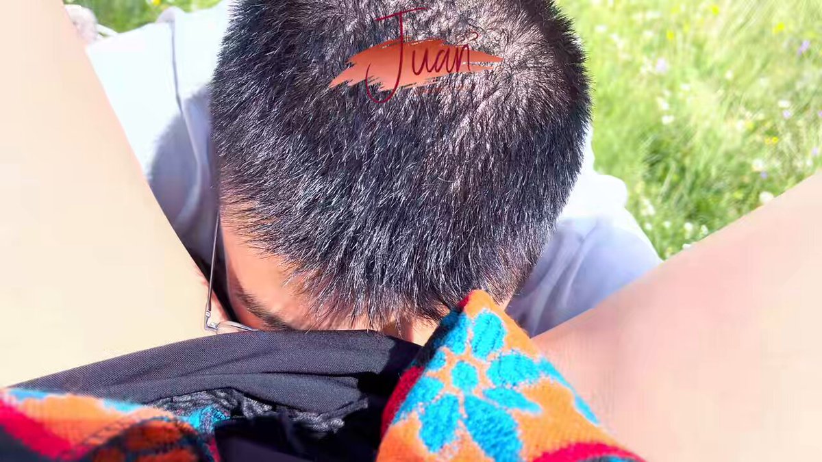 远处的车辆来来往往
我却在享受温暖的舌头
就是不知道是否有人会拿着长焦镜头
或者无人机往这里飞
不过爽就对了
爱咋咋地
#户外挑战 #露出 