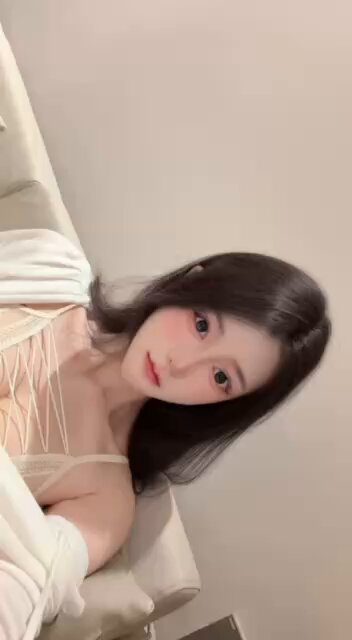 #上海
纯新人学生暑假兼职。
身高168 🐻D。04年。
白幼嫩。筷子腿 不蛇纹
清纯洋气。甜美可人。配合度高

🛰️：yjb123412
🐧：3559838033
看照门槛...