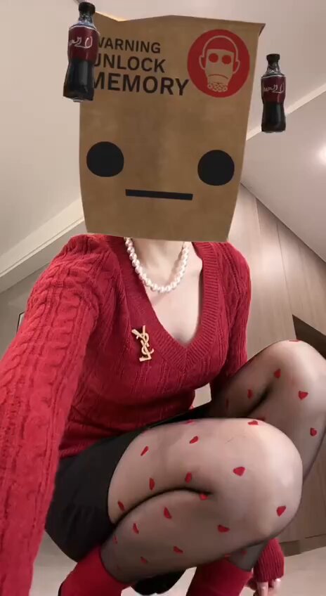 今天的穿搭，穿这套和粉丝约会，见到我第一件事你会做什么....！ 