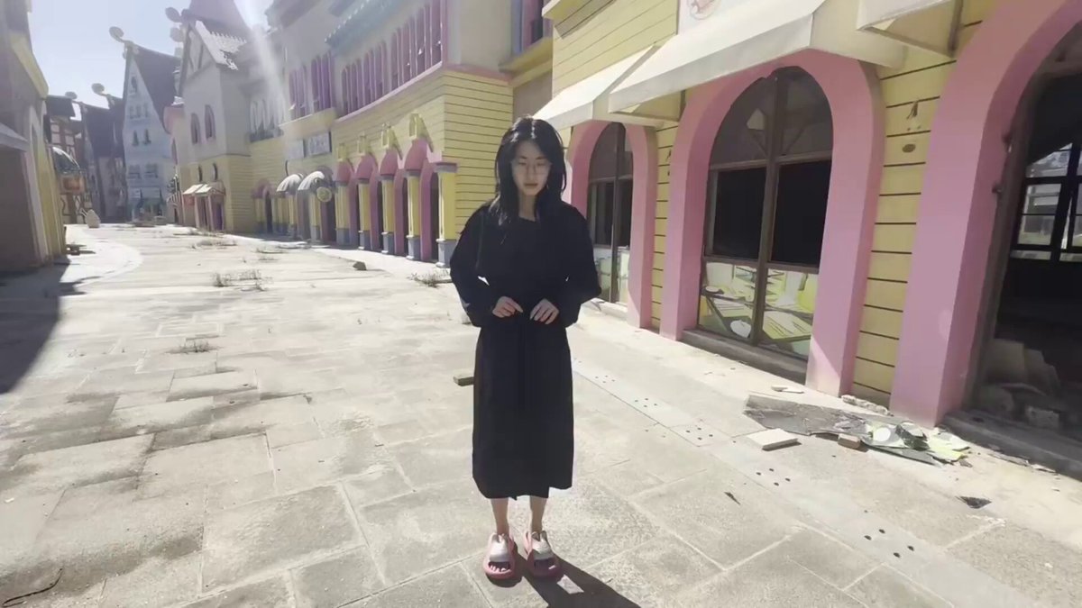 Fantasy Town: Bold Full-Nude Girl's Strip Show! Long Black Straight-Haired Beauty Streaks Through the Streets, Tempting with a Perky Butt