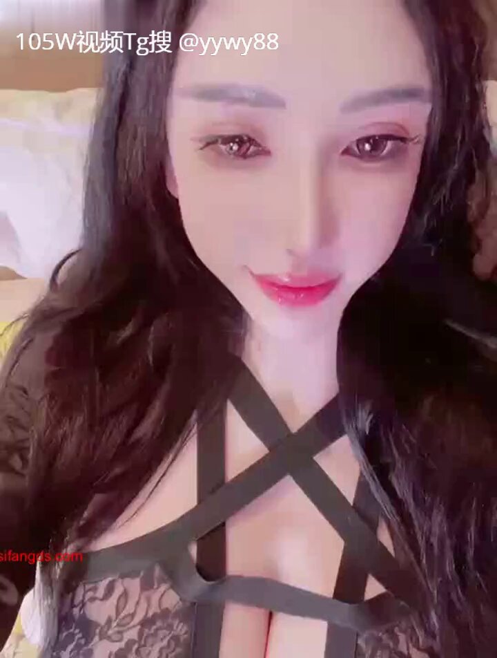 🔞18+#反差 #黑丝 #阿黑颜 #微博 #一对一 #巨乳 #巨臀 微博网红 超骚超色 一对一视频 线下被金主干 各种露脸骚的没边了
🤵 群内编号213全套看评论...