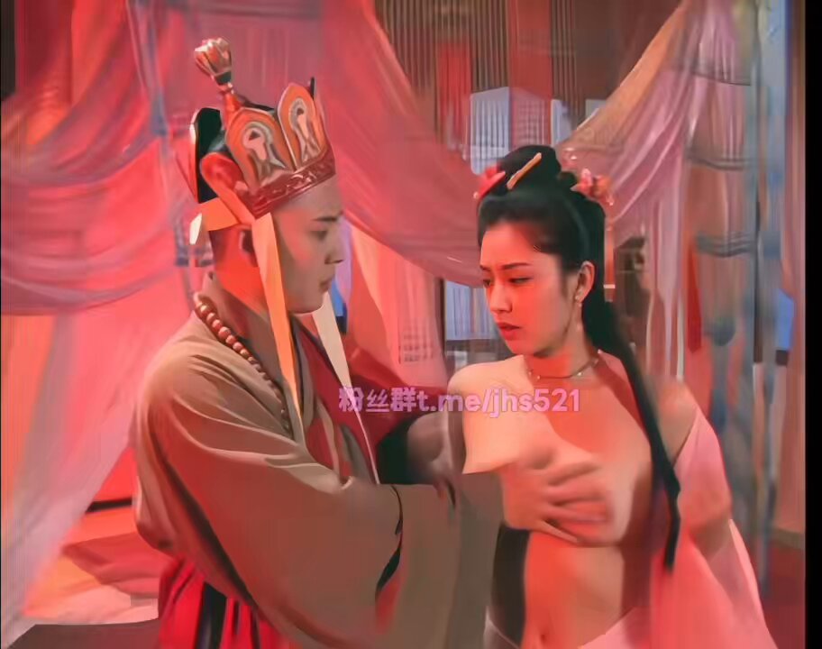 Ancient Emperor Massages a Beautiful Concubine's Huge Breasts — Period Palace Breastplay