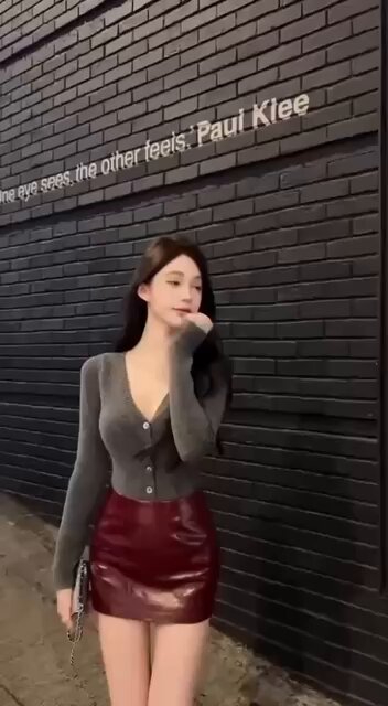 Night Street Booty Temptation! Long, Straight Black‑Haired Beauty in an Ultra‑Short Leather Skirt Sways Seductively