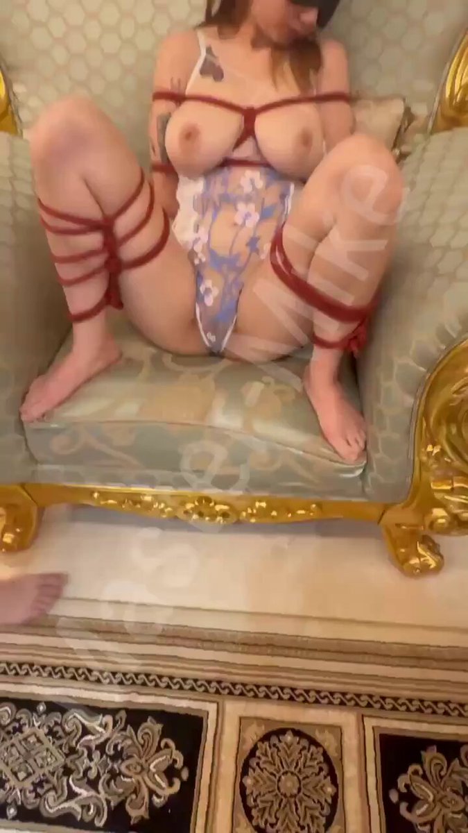 护士母狗的大奶真好看
一碰騷穴，贱奴就哀哀叫！ 
捆绑起来强制高潮
不断潮喷骚水流出 