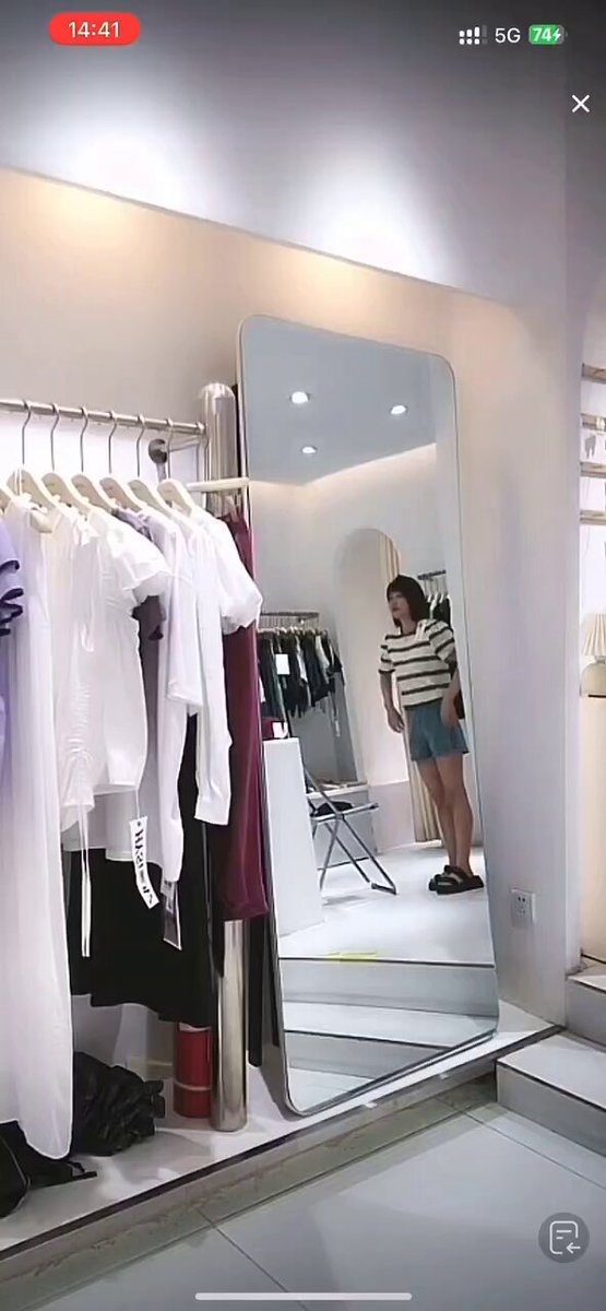 女主播一生之敌（镜子） 