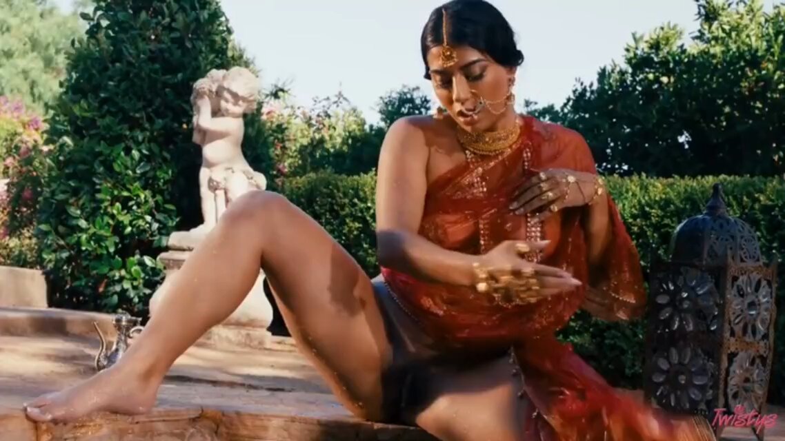 Indian Beauty Courtyard Nude Dance Masturbation — Squirting Orgasm and Exposed Pussy!