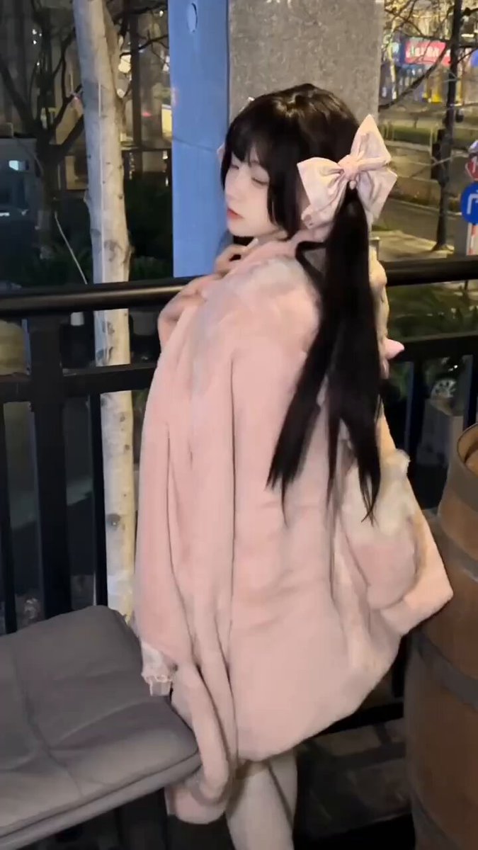 #上海
162cm/🐻C. 82斤 07年
白虎一线天超粉嫩超白
超极品幼萝，抱起来玩
🉑舌吻🉑69🉑一起洗澡
角色扮演•可 COS
洛丽塔 JK 女仆装
白丝  吊带袜 ...