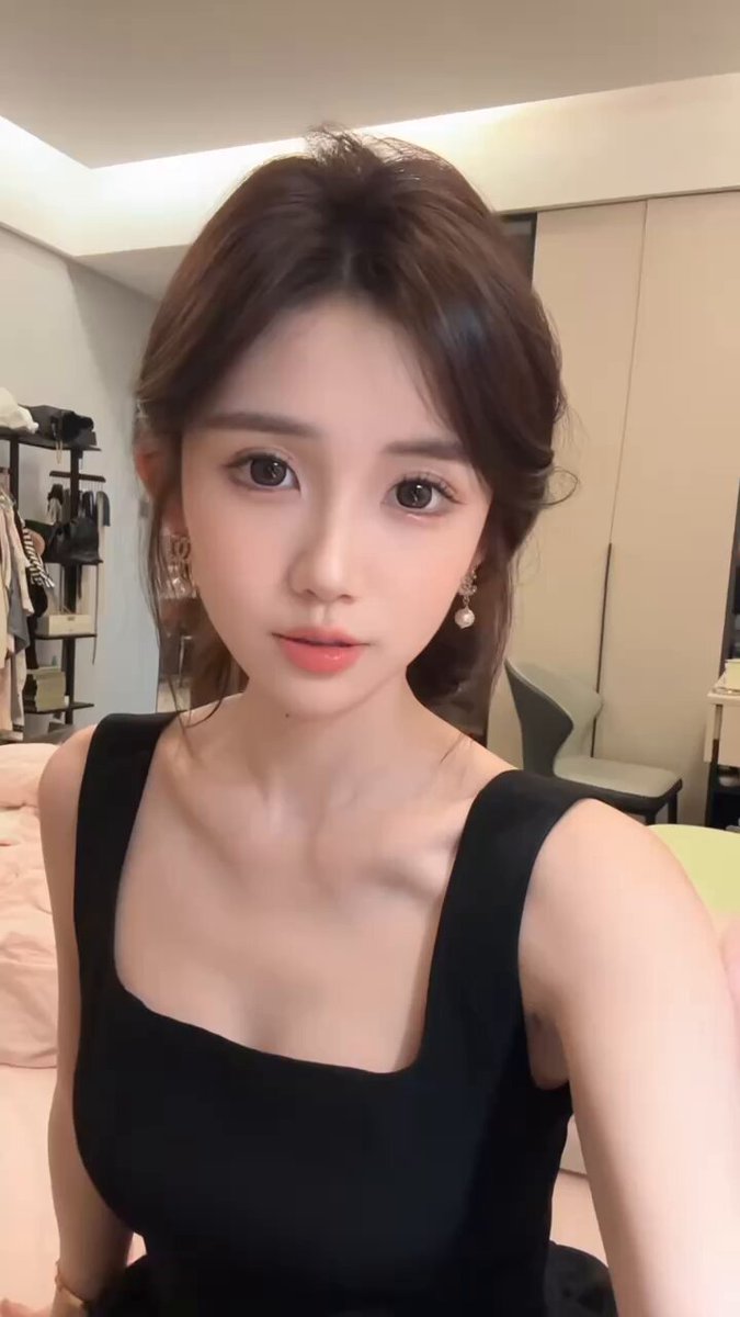 #Guangzhou🔥Topp-nivå ren og ettertraktet influencer • Ekte nettsalgs-influencer 168cm naturlig D-snitt🐻 🎀Modellfigur Født i 2005🎀 Utm...