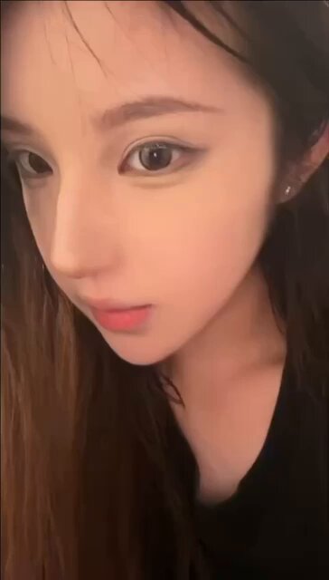 {梵高独家兼职}📢
【上海】强推❗
—
清纯气质天花板 南方人
05年净身高170 #真胸 C 95斤 #无整 肤白
—
优点:🍓上海极品嫩汁纯欲少女 初恋的感...