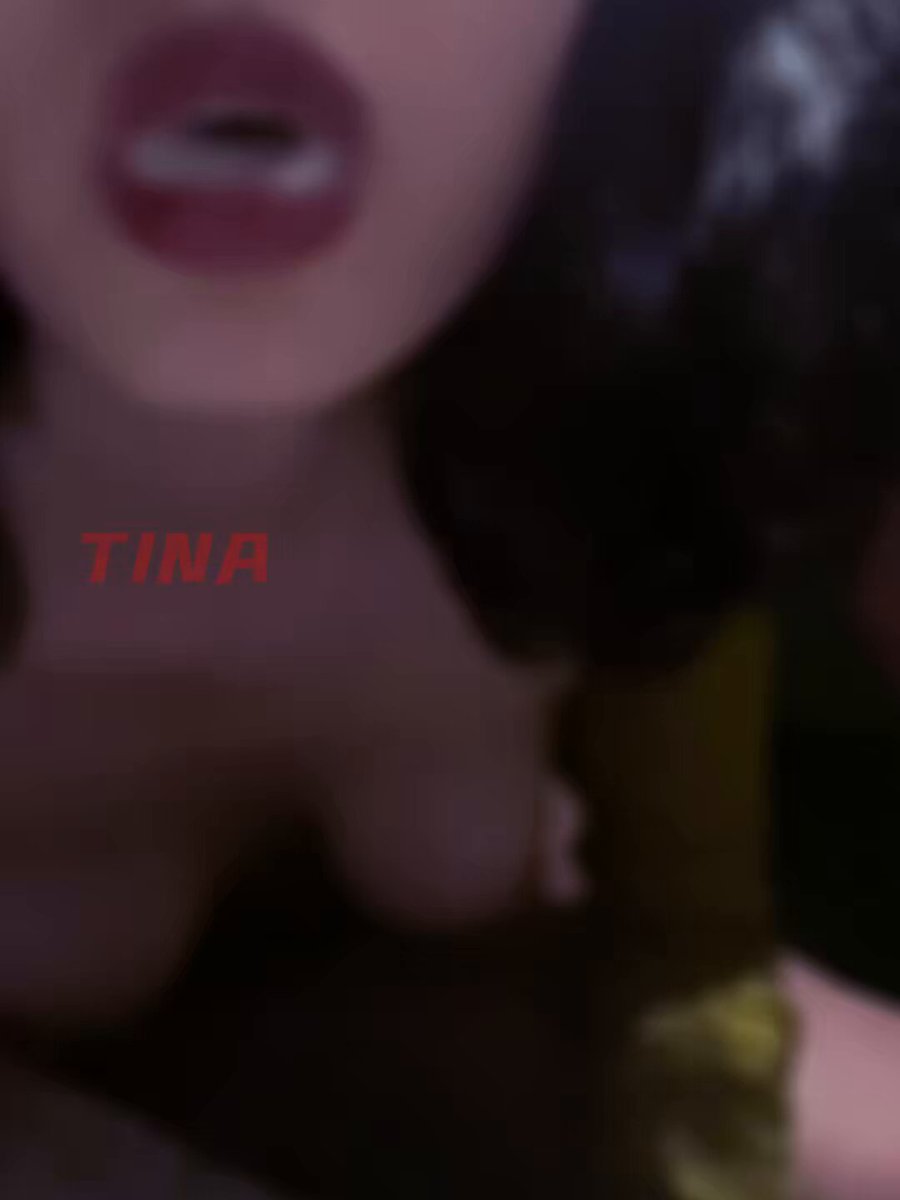 Seine wahren Gefühle offenbarte er spät in der Nacht.
 
 
 
 