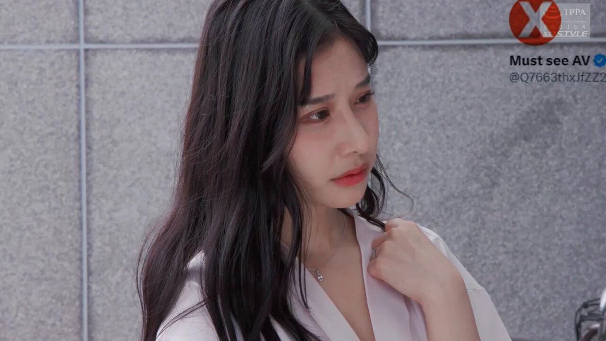 NSFS-326 Emi Nishino: „Die Handlung ist gut, und die tatkräftige Heldin ist noch besser. Man muss sie erst richtig in Schwung bringen, so...