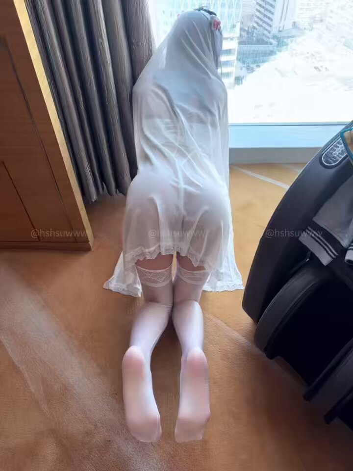 Hotel Bride with Perky Ass Kneels Licking Stockings — Soaked Thong Shows Bare Feet and Peachy Butt!
