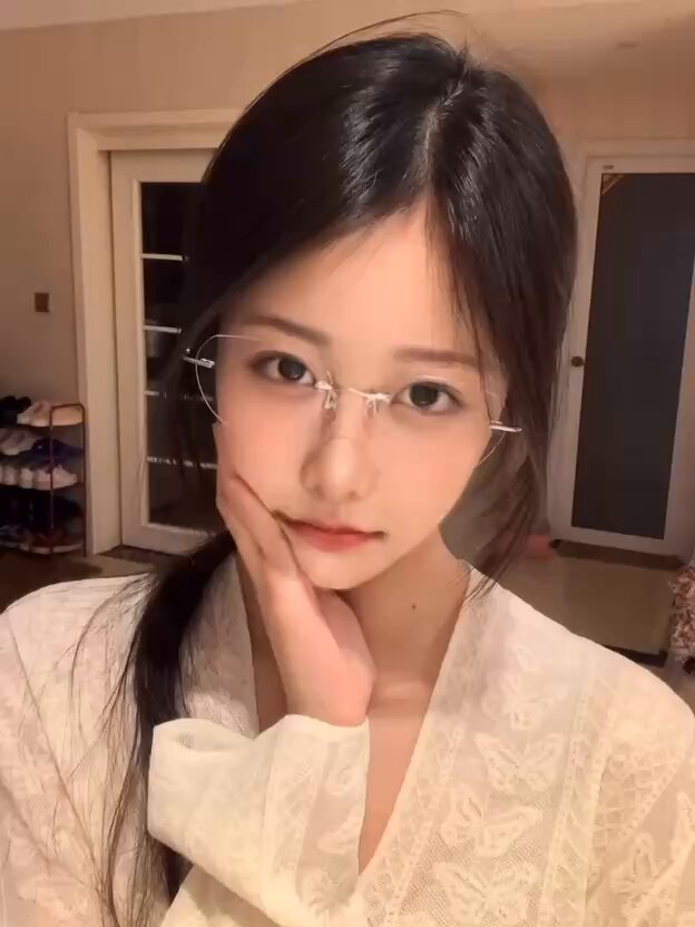 #Shanghai • Edad: 3 años • Altura: 168 cm • Peso: 90 kg • Copa: D Consejero psicológico con cinco años de experiencia, brindando el máxim...