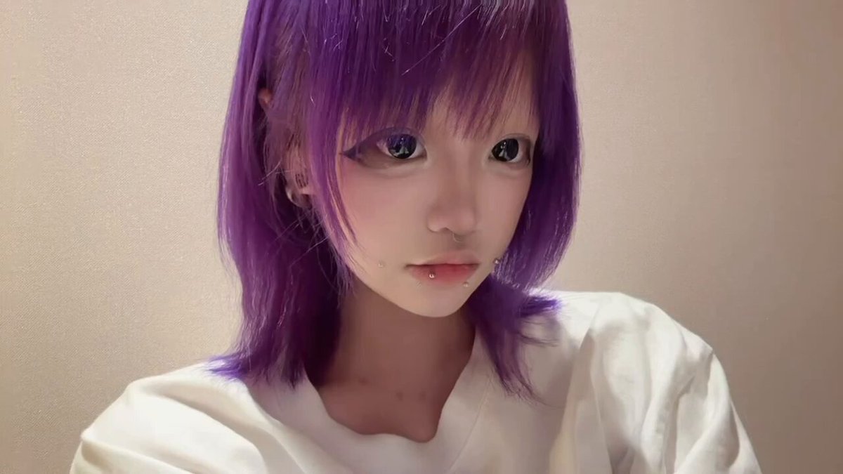 #杭州  杭州地雷系乳/阴钉抖m小虫酱
哥哥你好呀~这里是06年生身高160/体重80斤的小虫酱！#地雷系少女 #二次元 有 #分舌 乳钉/阴钉哦~

咨询👇
🐧：...