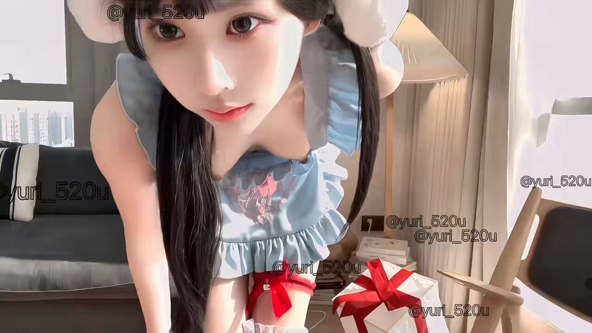 好喜欢这个铃铛的声音

衣服： 

 
 
 
 