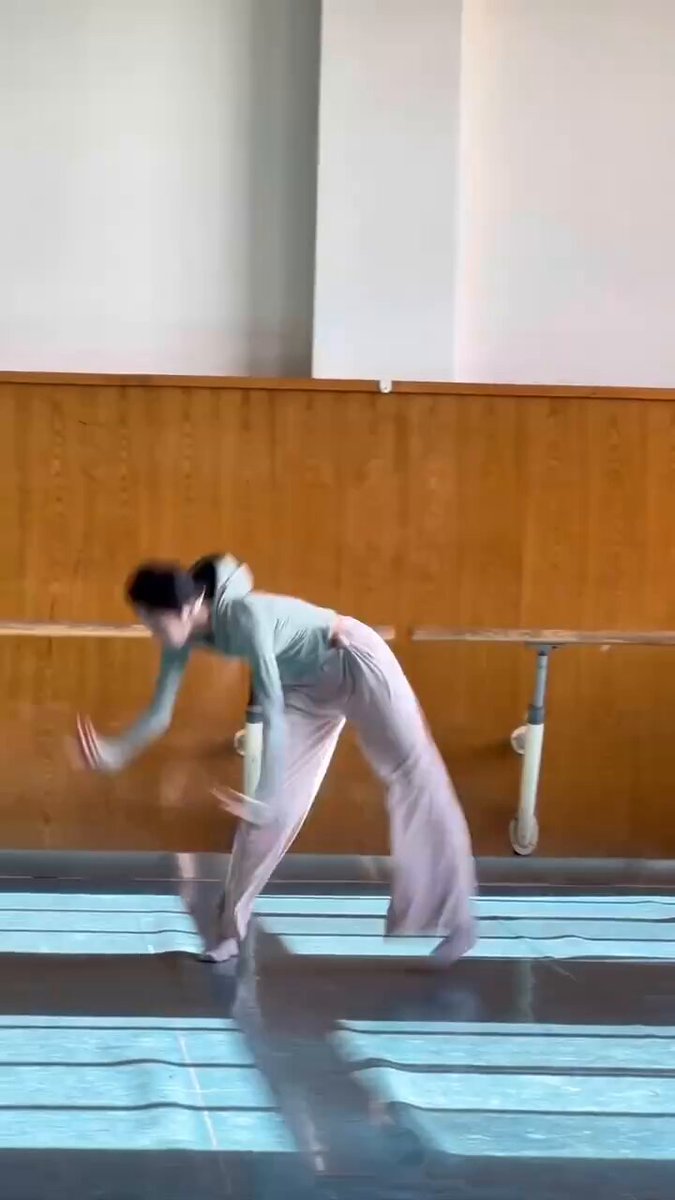 #南京 

南艺舞蹈毕业生擅长各种剧本

十二年舞蹈功底 可解锁任意高难度动作～
可现场表演芭蕾舞 中国古典舞💃
净身高175 胸围C

初恋女友感
高颜...