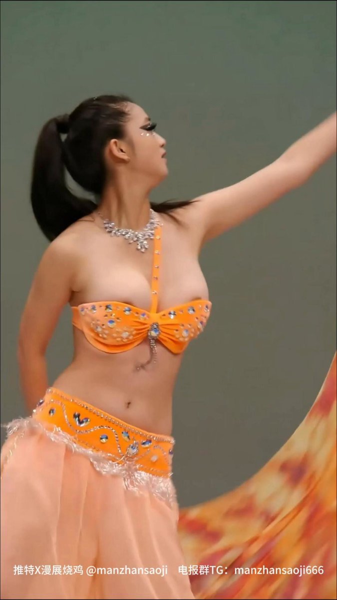 什么舞？要露两点才能跳？#舞蹈生  #走光露点  #乳首 