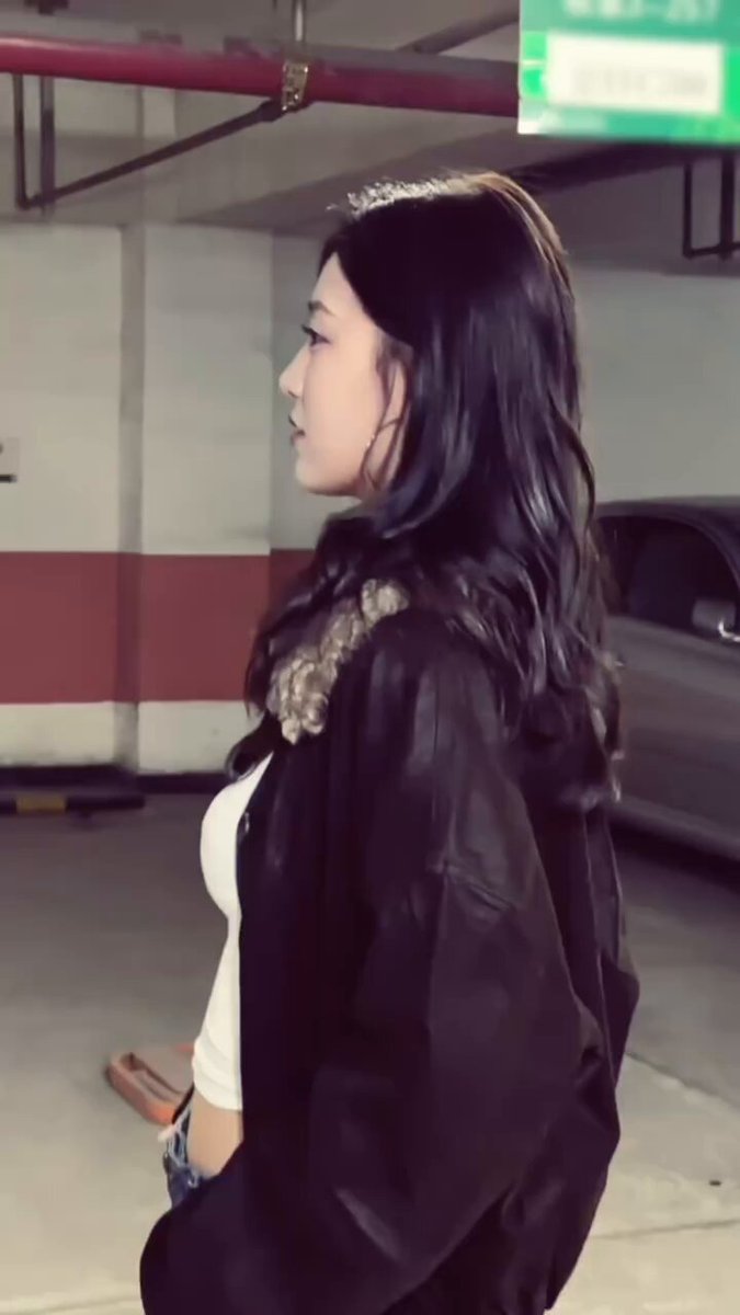 浅浅跳一下，猜猜什么时候的😊 