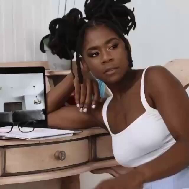 Chudai 🍋
#nsfw #sex #porn #naked #nudes #squirt #pussy #goon 