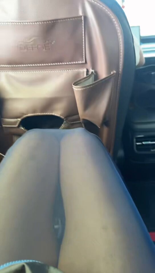 Stockinged Legs Wide Open and Soaked in the Car! Fingers Rake Her Pussy Until She Squirts