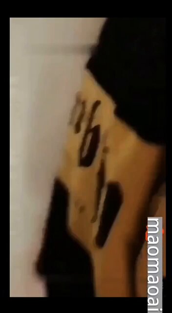 白丝美腿少妇厨房勾引猛男 扒裤狂摸大屌口交吞精