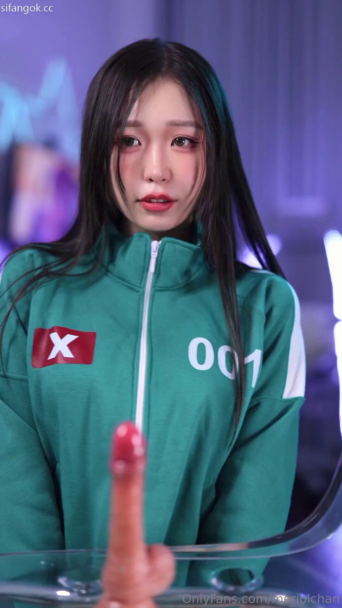 鱿鱼游戏001号美女Cosplay玩巨屌口交高潮