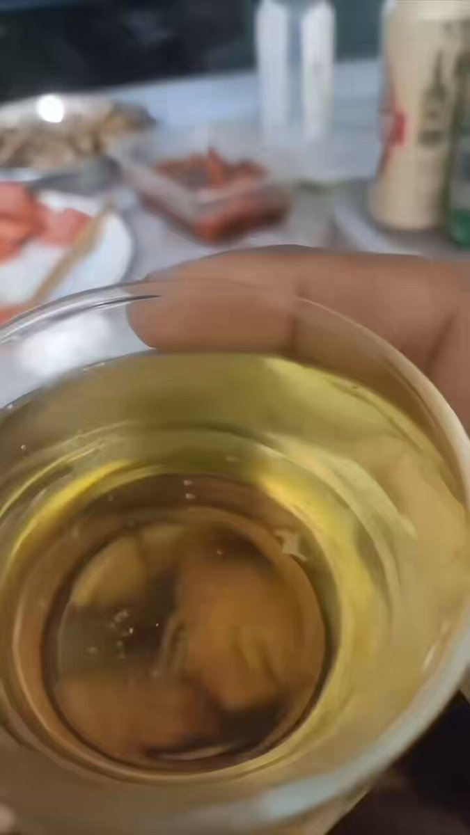 Ejaculation in a Glass! Semen Mixing into Whiskey — Extremely Lewd Close-up
