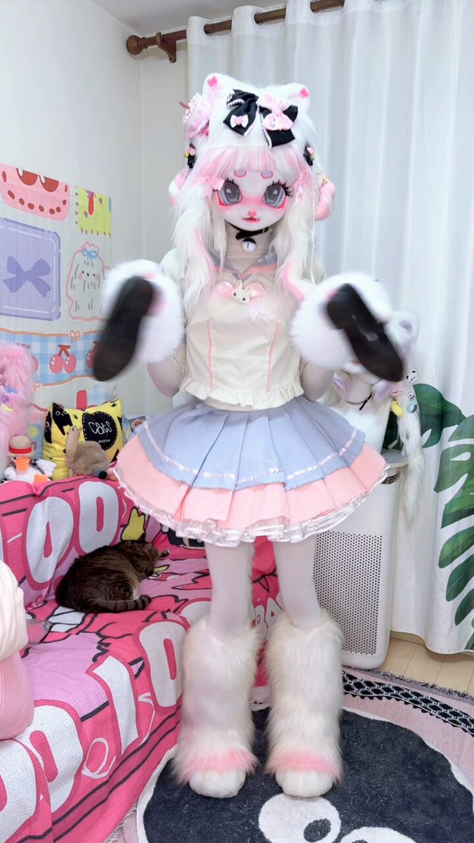 是小姐姐诶 Merry Christmas, fur buddies!#furrygirl #兽装 #kigurumi #抖音风 #变装



 