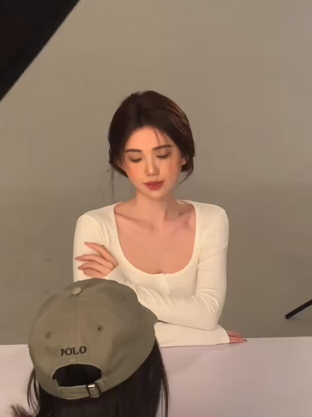 广州 卡人🏠💛💛💛洛洛 🦜

🎀极品纯欲天花板 • 网红
真实带货网红 168天然D🐻
🎀模特身材  真实05年🎀
擅聊天 高情商 性格超好
女友感十足 好评率...