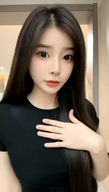 #상하이 신인, 키 172.21세, 🐻D↑↓, 분홍빛 얼굴, 미용학원 학생, 밝은 피부, 싼야 출신, 친절하고 사려 깊음, 이웃집 소녀 같은 이미지, 우아한 ...