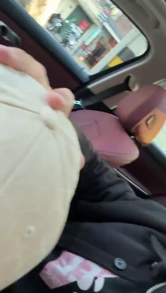 Car Sex Blowjob! Beauty Bows Her Head and Frenzily Licks a Big Cock, Deep-Throat Ejaculation in a Car on the Street