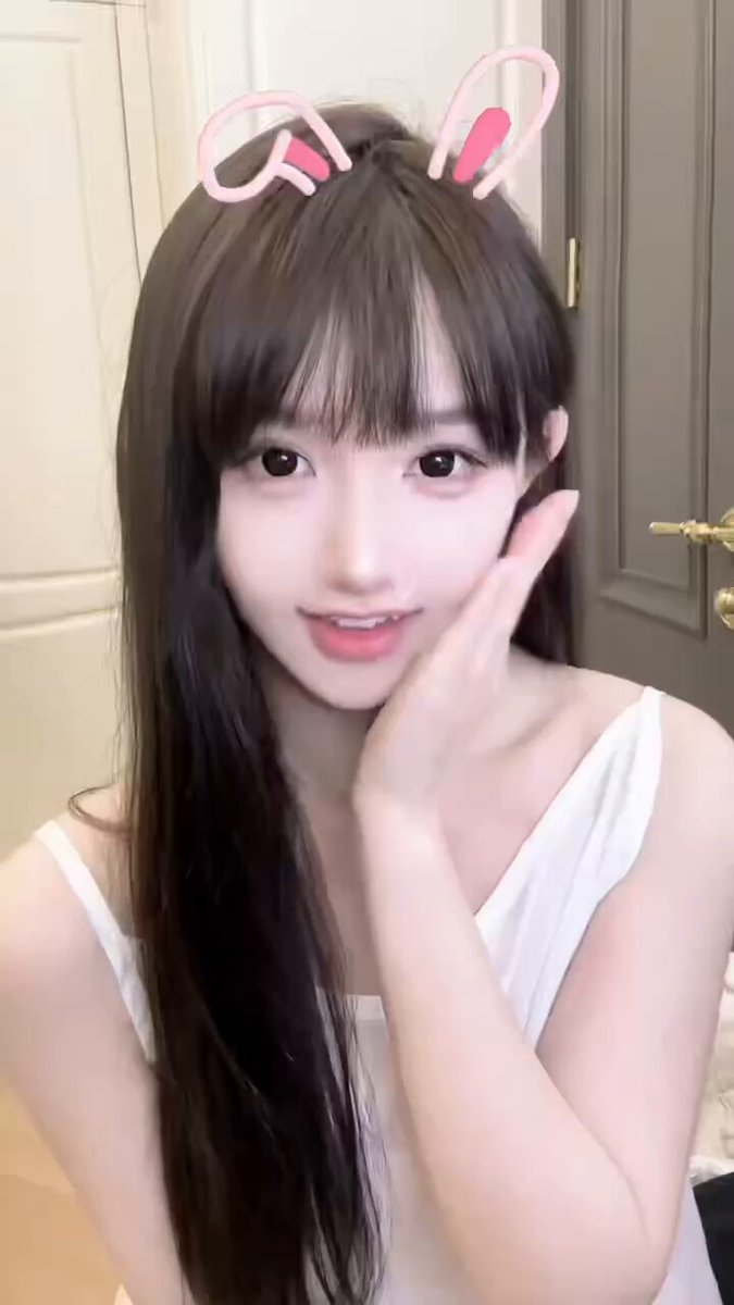 #深圳

🌸甜妹天花板🌸 

173D真🐻95斤
05年（可查sfz） 上下粉

全身雪白无纹身疤痕 女友感十足哦~

全身零整 逆天大长腿 氛围感美少女

🐧 39097...