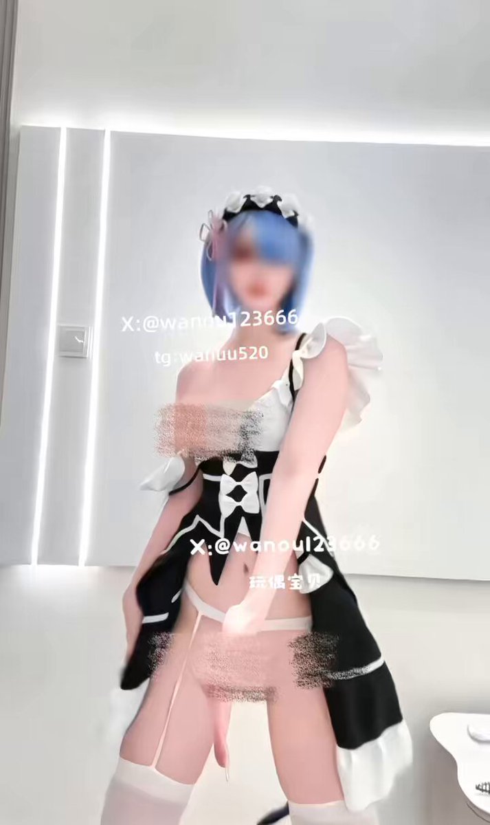 Blue-Haired Rem Maid Exposes Her Slutty Pussy in a Seductive Show