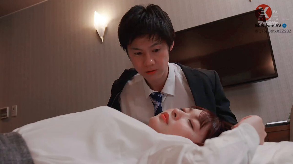 IPX-882 Hikari Azusa: „Die ist ziemlich gut, das Make-up ist auch schön, und ich finde Aois Looks definitiv gelungen.“ 