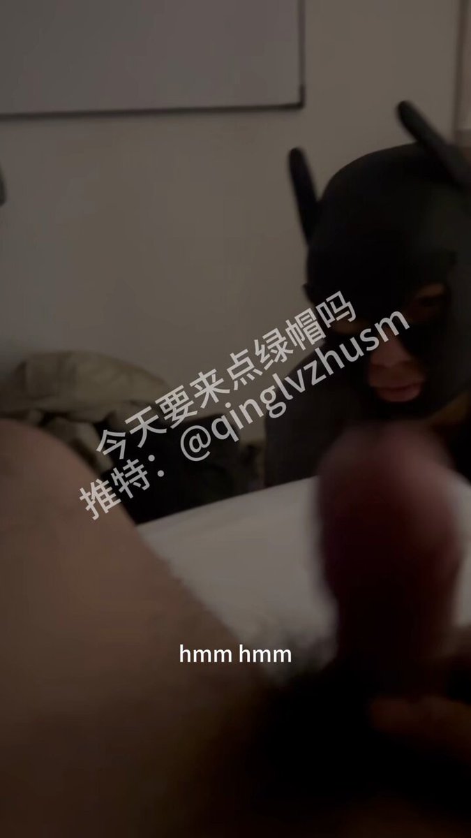 녹색 주인의 성기에 머리를 조아리는 동안, 그는 여신에게 말로 모욕을 당했고, 그의 옥손은 몇 번이나 자위행위를 했다. 정말 아름다웠다!


 

 ...