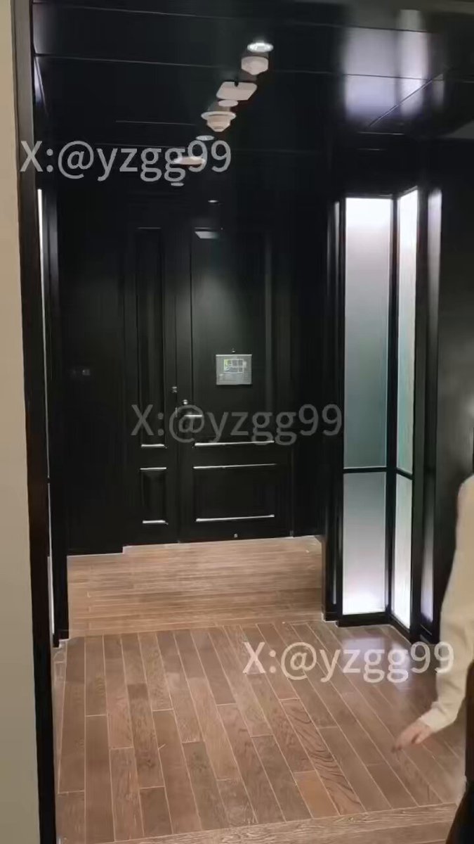 Hotel Elevator Seduction! Mysterious Beauty Cornered by Two Men and Dragged into the Room for Wild Fucking